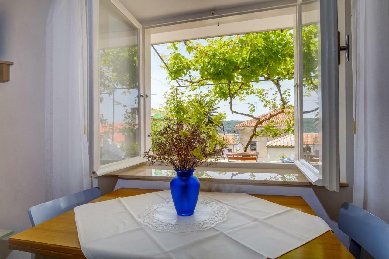 Appartement Sheshe à Mali Lošinj Extérieur photo